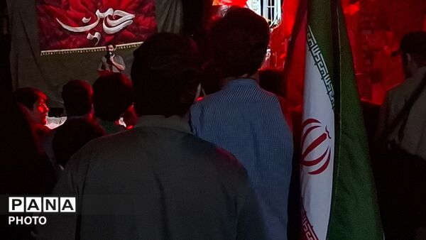 خیابان ایثار در سوگ سردار داود عسگری و خانواده‌ شهیدشان