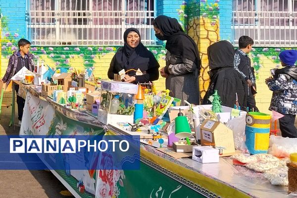 هفته پژوهش در دبستان هیأت امنایی قلنبر ناحیه 2 شهرری 