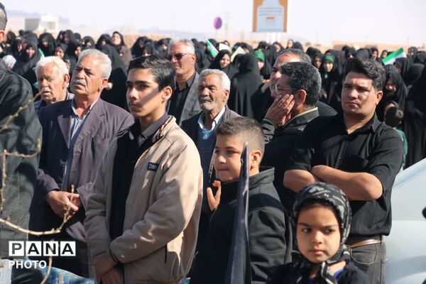 سوگواری مردم ولایتمدار بخش بهمن ابرکوه در پی شهادت رهبر معظم انقلاب