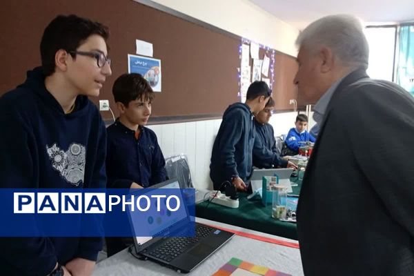 نمایشگاهی از دستاوردهای استعدادهای درخشان