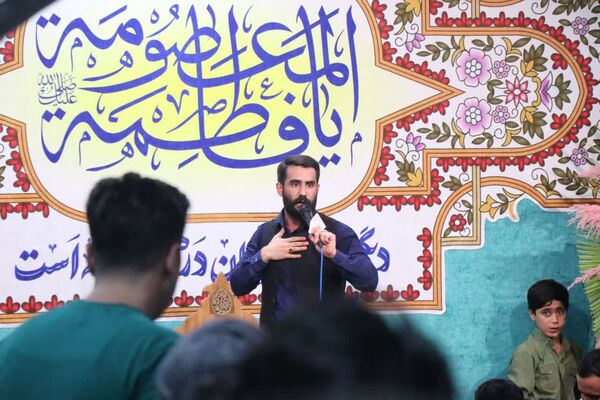 مولودی خوانی سالروز میلاد حضرت معصومه(س) با حضور جوانان و نوجوانان در قم
