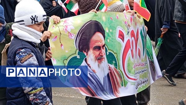 حاشیه نگاری حضور مردم شهر بن در راهپیمایی ۲۲ بهمن ۱۴۰۴