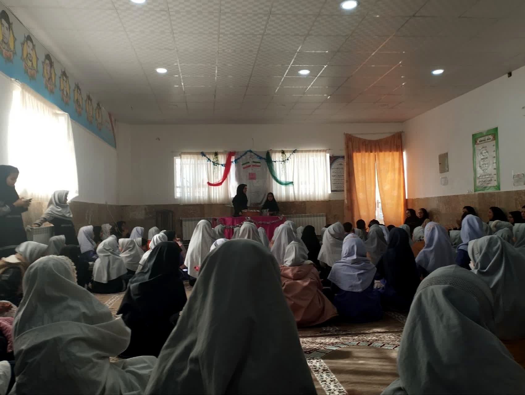 جشن مولودی خوانی ولادت آقا صاحب الزمان‌ عج درمدرسه‌تکتم‌خلیل آباد