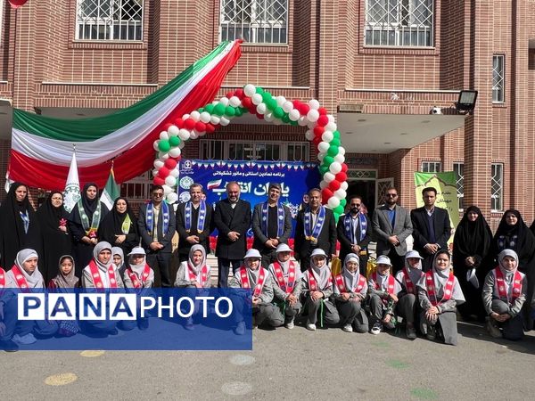 برگزاری برنامه نمادین استانی و مانور تشکیلاتی یاوران انقلاب در خراسان رضوی