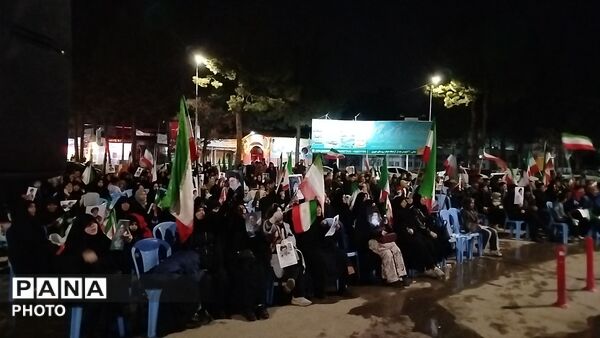اجتماع بیعت با رهبر معظم انقلاب اسلامی در امامزاده محروق 