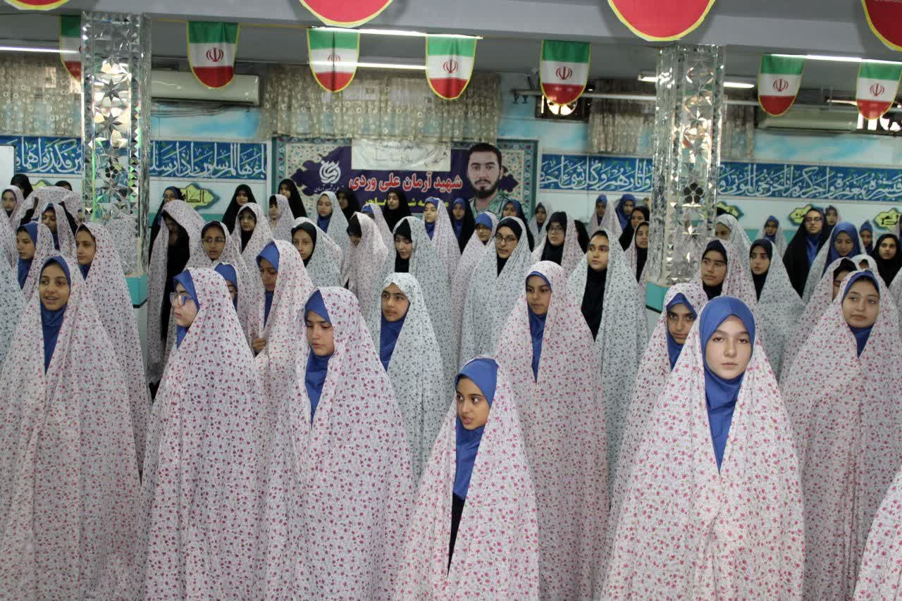  دانش‌آموزان آینده‌سازان کشورند