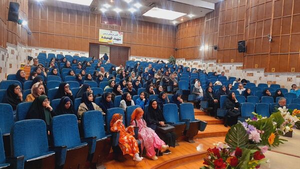 اختتامیه استانی چهل‌وسومین جشنواره فرهنگی و هنری «فردا» در کانون شهید فهمیده کرج