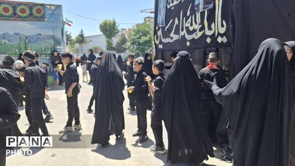 دبستان قائم ناحیه۲ میزبان و خدمتگزار زائران رضوی در محرم حسینی بود 