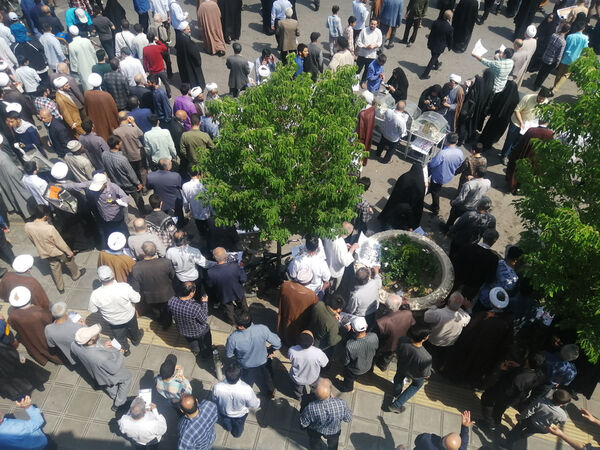راهپیمایی نمازگزاران جمعه قم در حمایت از عملیات وعده صادق و طرح نور