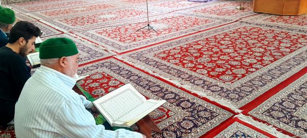 اعتکاف غوطه ور شدن در دریای روشن امید