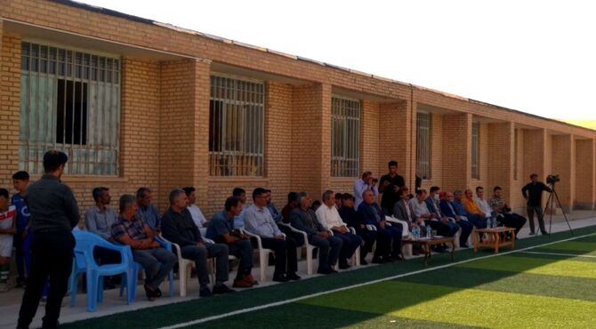افتتاح و بهره‌برداری از زمین چمن مصنوعی روستای دهکنه روگر
