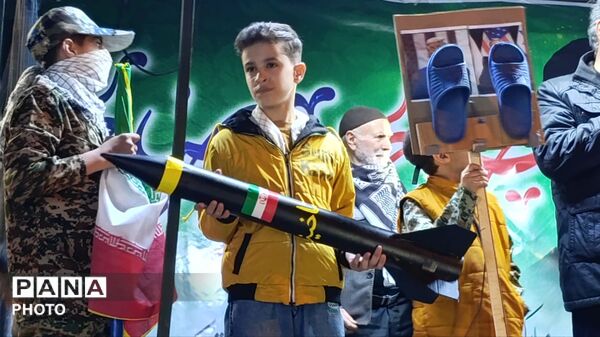 حضور پرشور دهه نودی های ملکانی در تجمعات شبانه