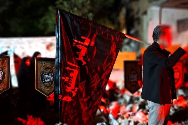 خیابان ایثار در سوگ سردار داود عسگری و خانواده‌ شهیدشان