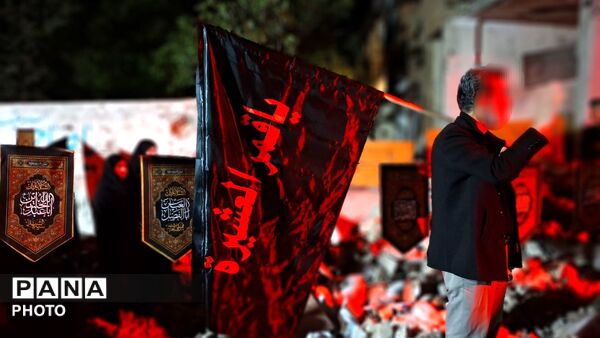 خیابان ایثار در سوگ سردار داود عسگری و خانواده‌ شهیدشان
