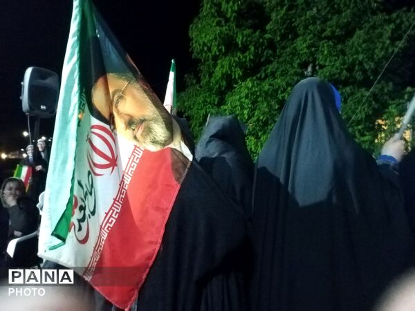 برگزاری اجتماع شبانه در حسینیه شهدای شهر بار 