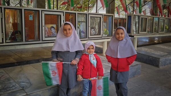 راهپیمایی 13 آبان  و روز دانش‌آموز در اشتهارد