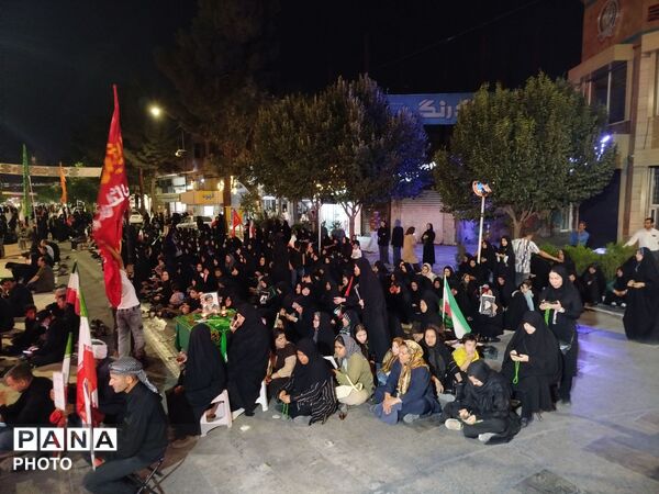 از شب اول تا شب صدوبیست وهفتمین نیشابور همچنان در سوگ رهبر شهید