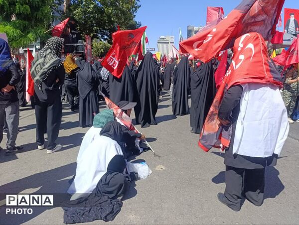 او به مشهد بازگشت