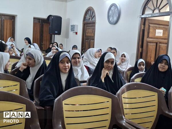جشن پایان تحصیلی دانش‌آموزان ششم مدرسه شاهد پوررضایی