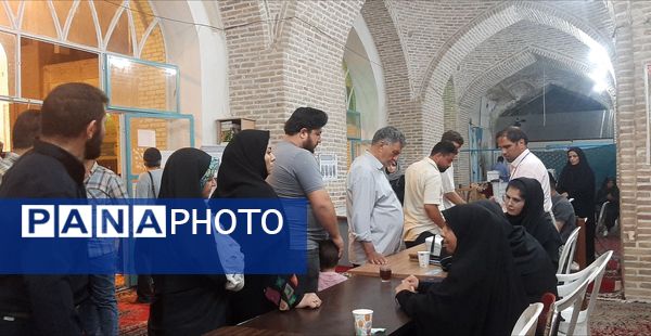 حضور مردم ولایتمدار نیشابور پای صندوق‌های رای