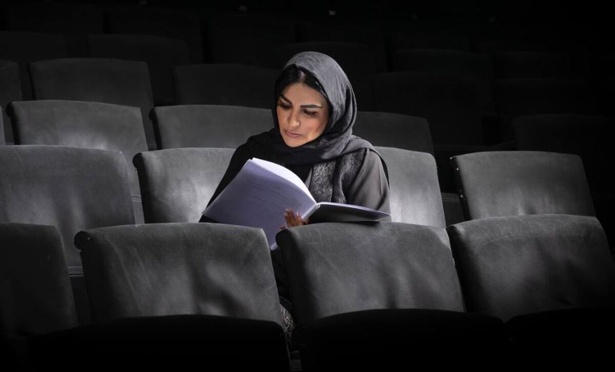 صحرا فتحی، «هواخوری» را به صحنه می‌آورد