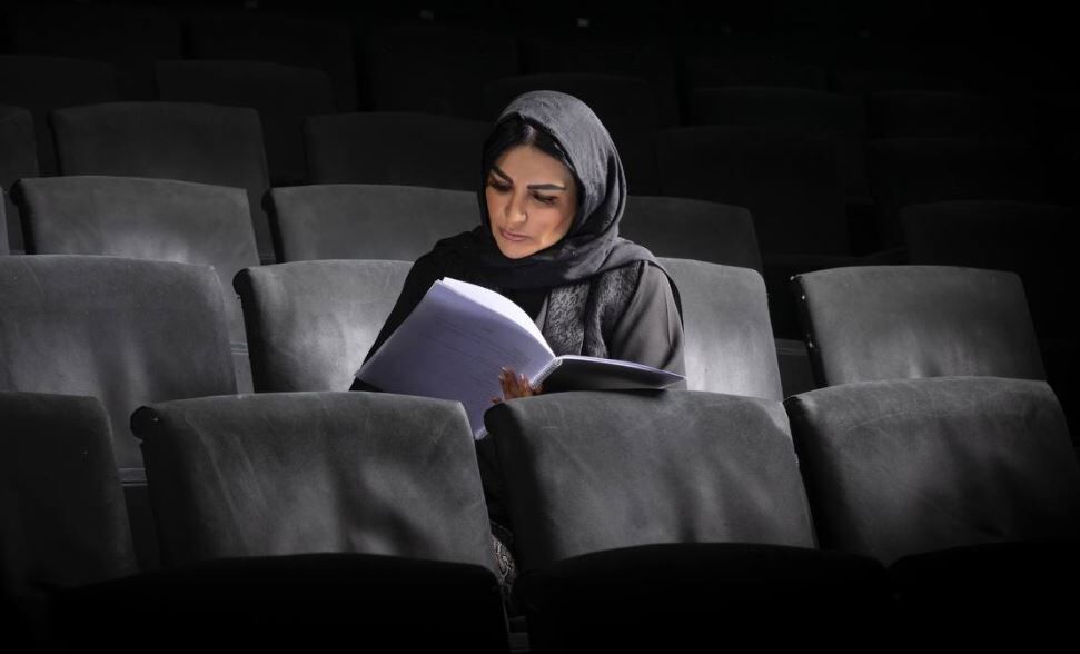 صحرا فتحی، «هواخوری» را به صحنه می‌آورد
