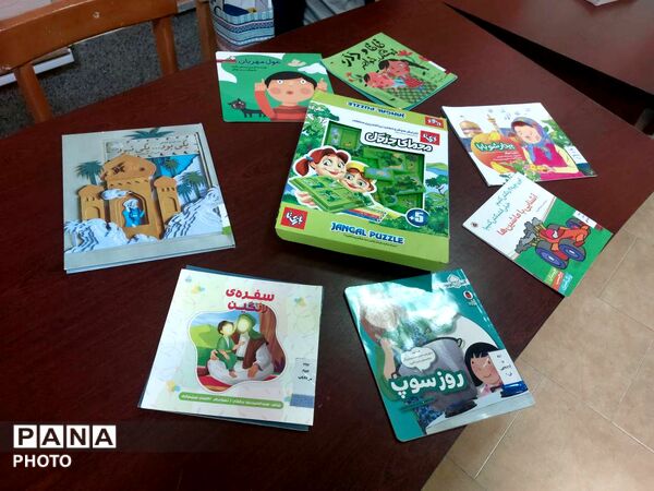 برگزاری نشست «خانواده کتاب‌خوان» در کتابخانه الزهرا(س) حاجی‌آباد