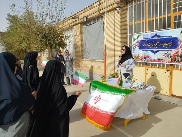  جشن جوانه ها در دبیرستان رفعت کاشمر