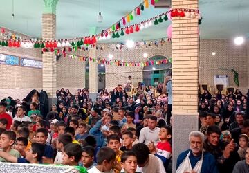ویژه برنامه ولادت امام رضا (ع) در روستایِ رفن