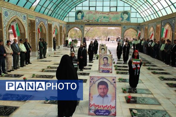 مراسم غباررویی مزار شهدای شهرستان خلیل آباد 