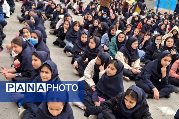 جشن ولادت منجی، در مدرسه مریم بهارستان دو