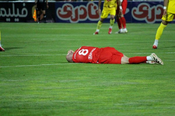 بازی بدون گل تراکتور و فجر سپاسی