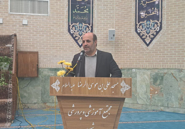 تقدیر از نوجوانان برگزیده قرآنی ناحیه 4 آموزش و پرورش قم