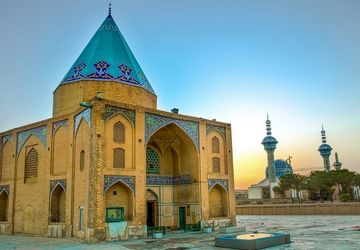 تخت فولاد موزه ای دیدنی در زیر آسمان شهر اصفهان