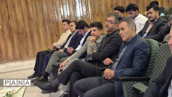 گردهمایی خانواده سازمان دانش‌آموزی 