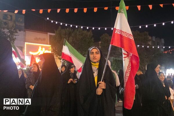 تداوم حضور در خیابان‌ها؛ رمز اتحاد و پیروزی 