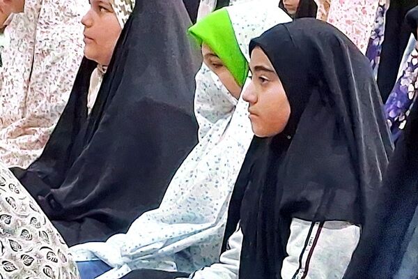 آشتی دانش‌آموزان ستایش وصابران یک  با خویشتن در خلوت اعتکاف