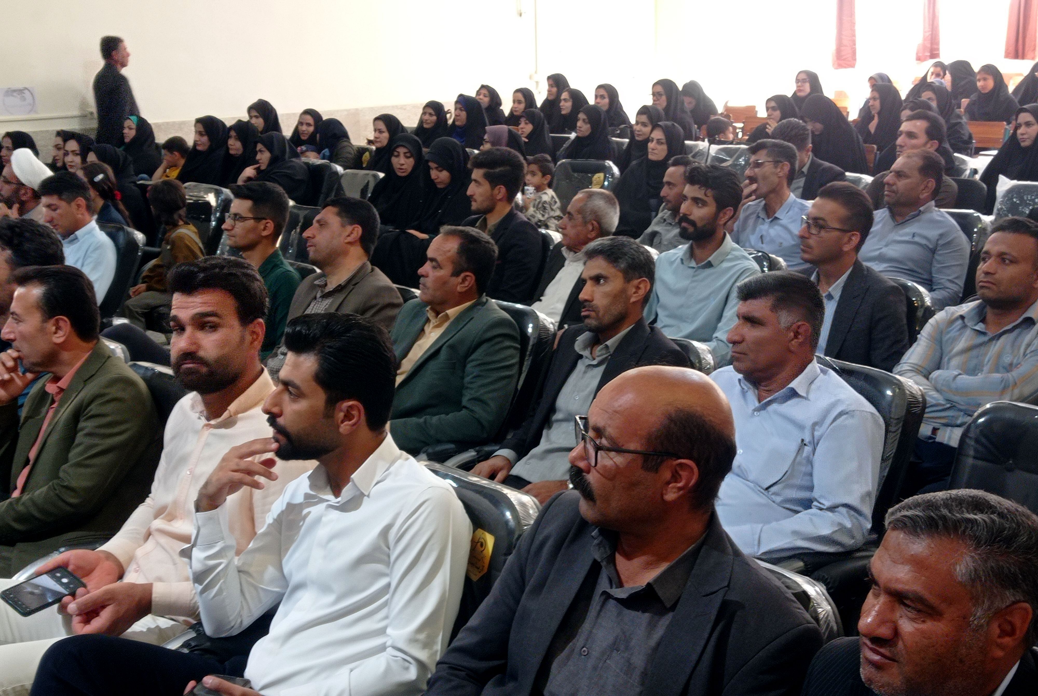 جشن بزرگداشت مقام معلم در شهرستان فلارد