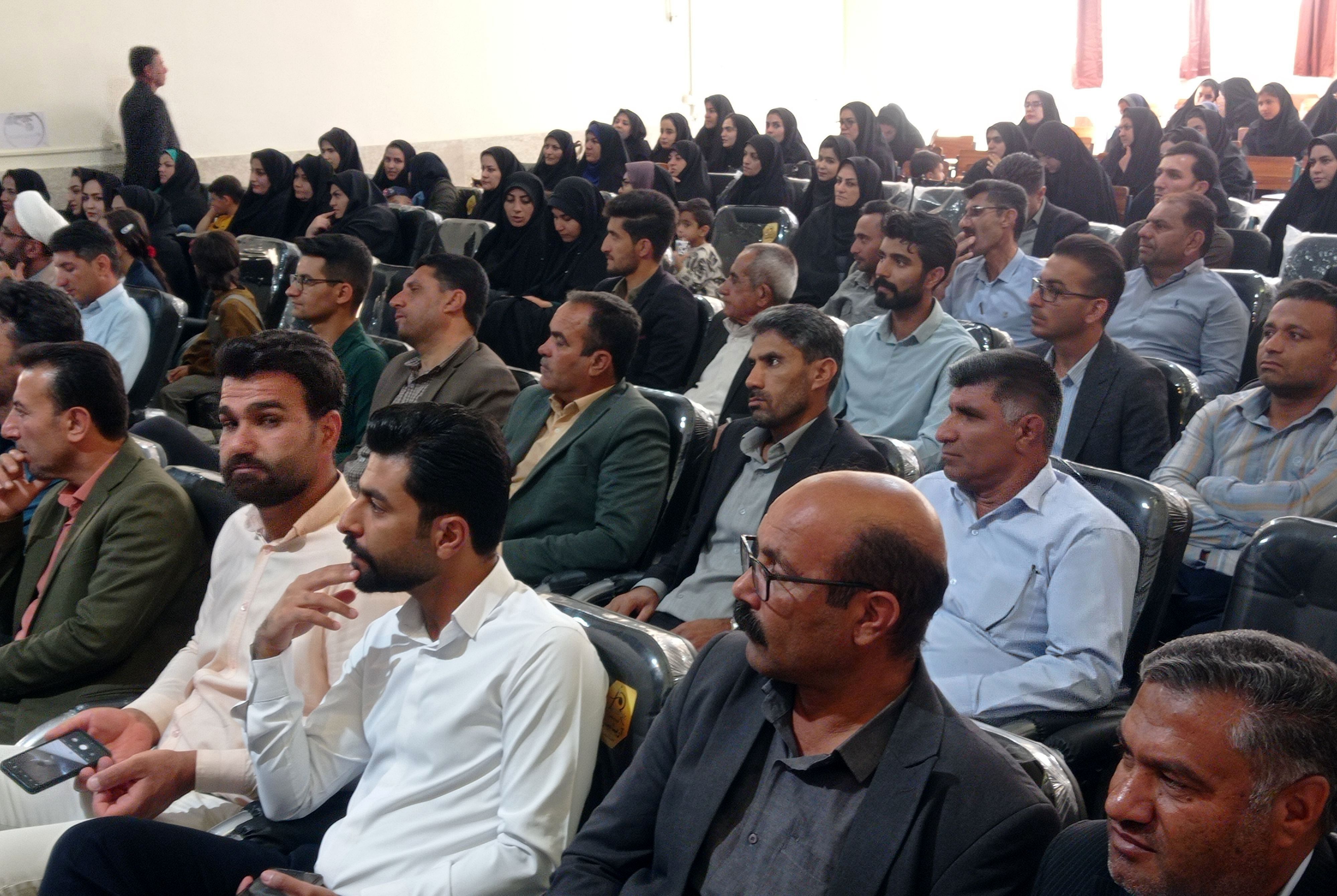 جشن بزرگداشت مقام معلم در شهرستان فلارد