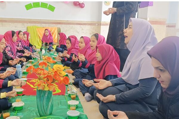 جشن میلاد حضرت زهرا (س) و سه شنبه های مهدوی در مدرسه شهید حسین اسماعیلی پردیس