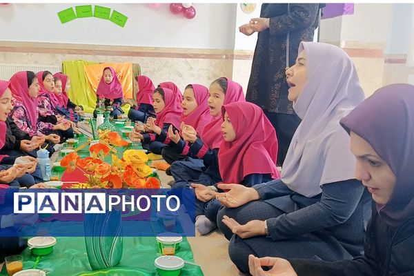 جشن میلاد حضرت زهرا (س) و سه شنبه های مهدوی در مدرسه شهید حسین اسماعیلی پردیس