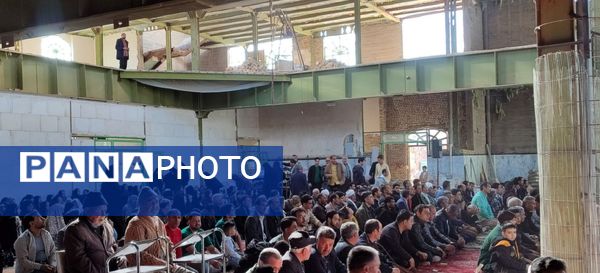 حضور با شکوه مردم شهر نسر و رباطسنگ در نماز عید سعید فطر 