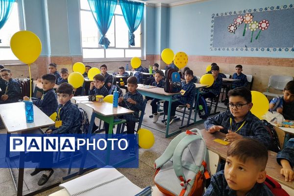 جشن شکوفه ها در مدارس شهرستان قدس، آغاز طلایی و شیرین  سال تحصیلی