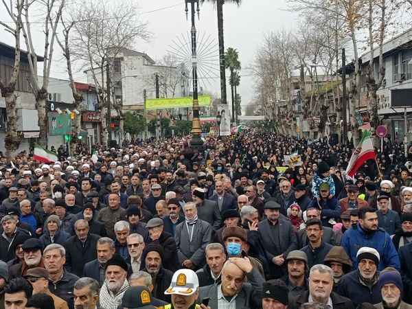 حماسه حضور نسل‌های انقلاب در لنگرود