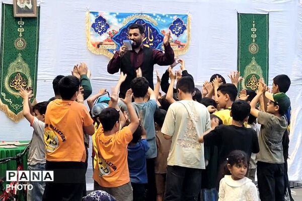 نوجوانان،خادمان جشن ولایت در مسجد جامع صاحب الزمان عج کاووسیه