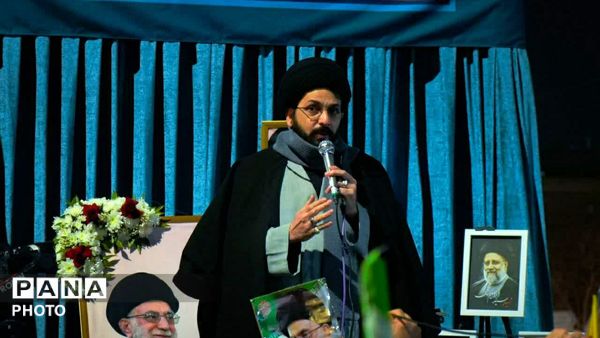 اجتماع چندهزار نفره حسینیه خیمه الانتظار در مشهد
