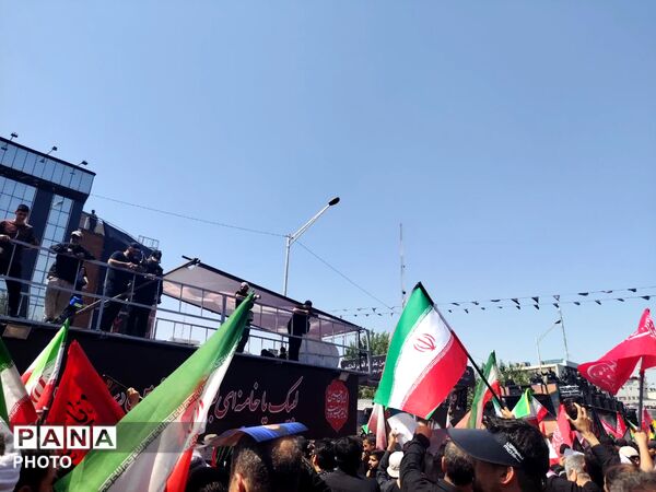 حماسه‌ میلیونی باید برخاست در بدرقه یار دیرین