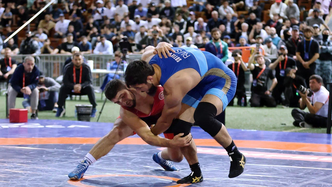 رقابت مردان یخی در دایره طلایی روسیه؛ عبدالله قربانوف هالک یخی مسکو