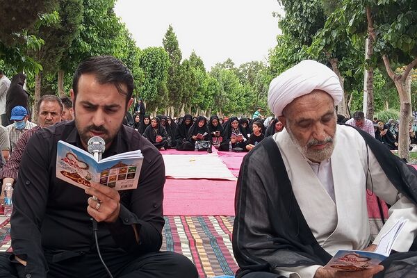 محفل پر فیض دعای عرفه در گلزار شهدا نصیرشهر