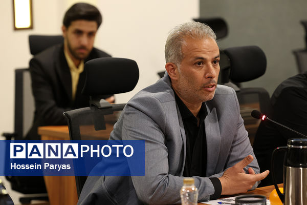 نشست اعضای شورای اندیشه‌ورز اوقات فراغت دانش‌آموزان